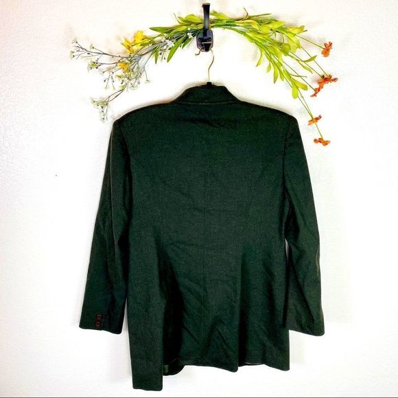 5 for $30 Apostrophe Petite 2 Button Blazer Green Size 8P - Picture 2 of 4